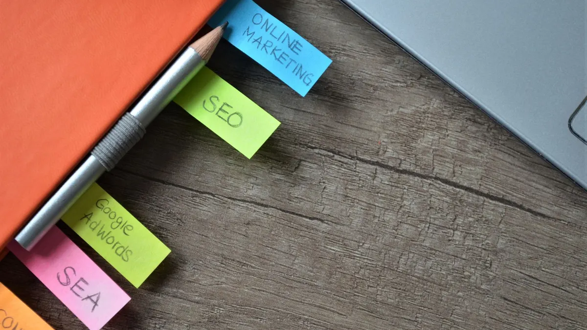 Renkli SEO ve çevrim içi pazarlama notları