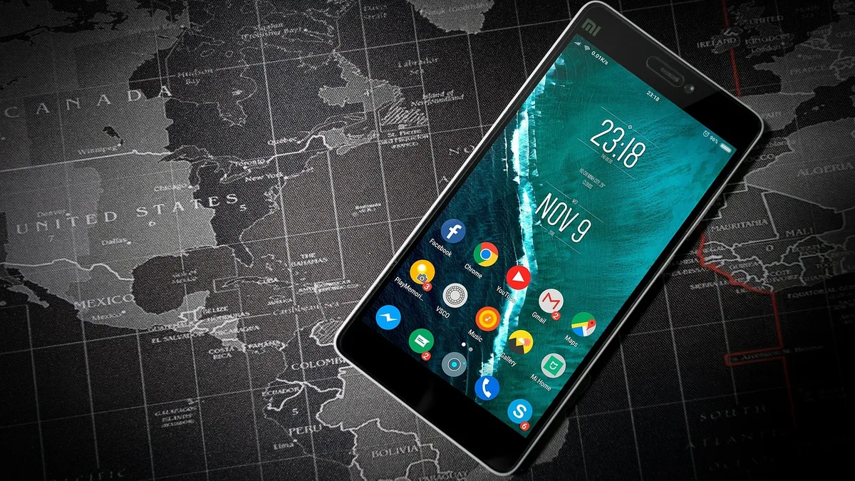 Sosyal medya uygulamalarının bulunduğu telefon ekranı
